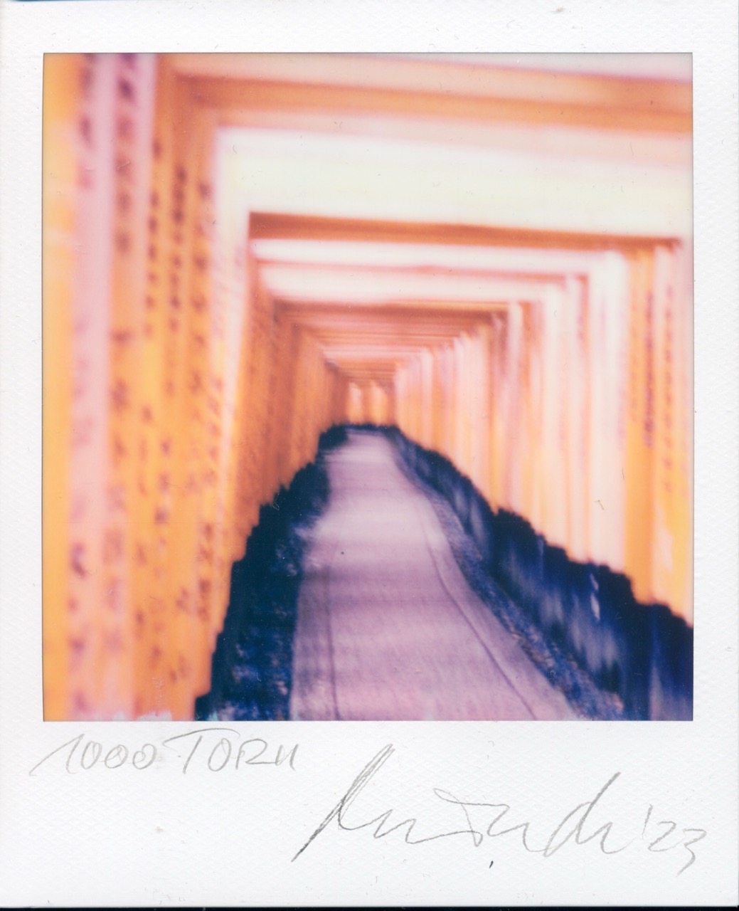 2023 - »FUSHIMI INARI SENBON TORII« - SX70/Polaroid Originals - (c)rbockberlin2023